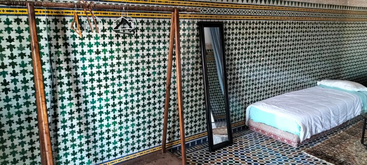 Suite In A Xviiie Palace Fès Exteriör bild