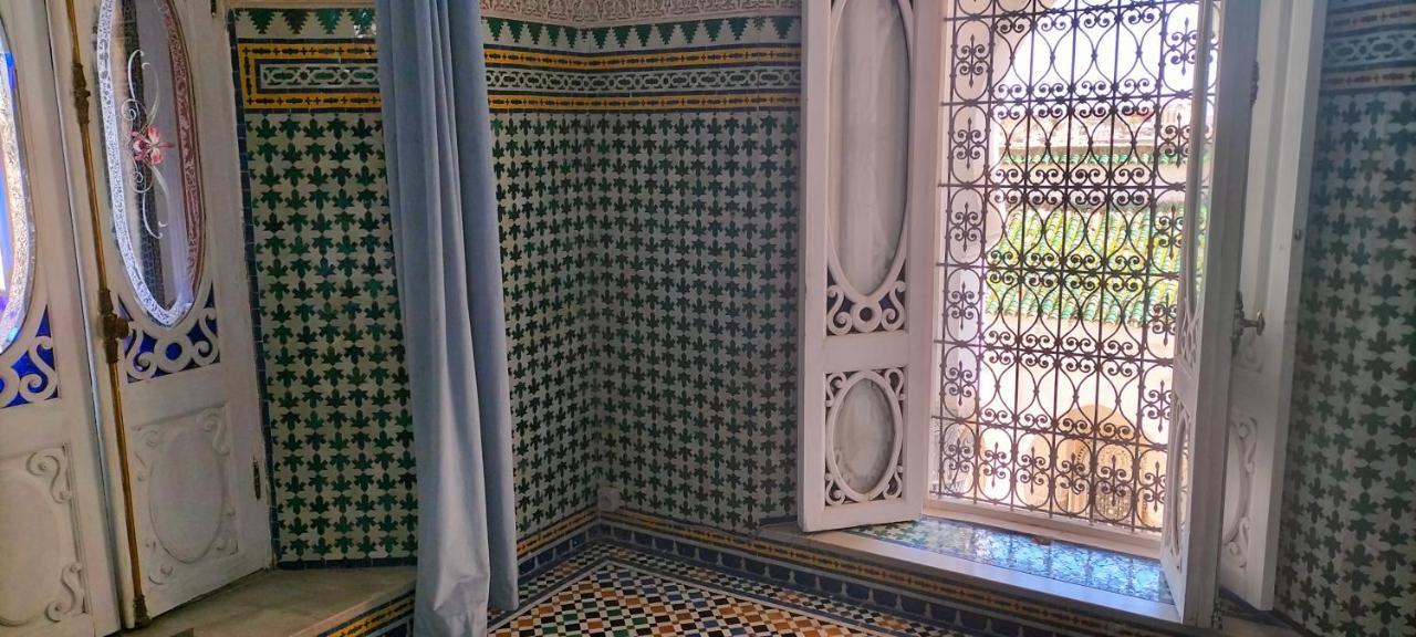 Suite In A Xviiie Palace Fès Exteriör bild
